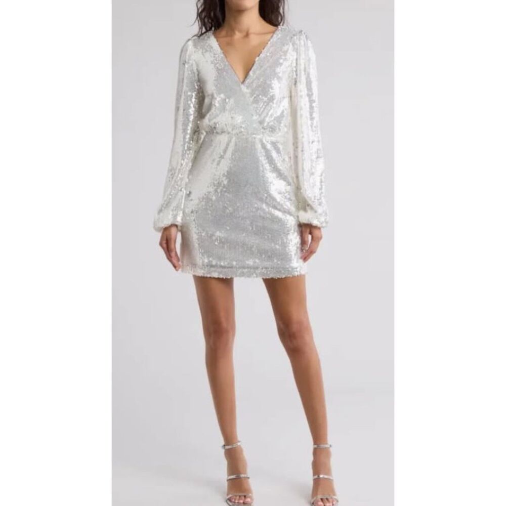 WAYF Sparkly Silver Sequined Sz Small Long Sleeve Lined Mini Party Dress NEW
